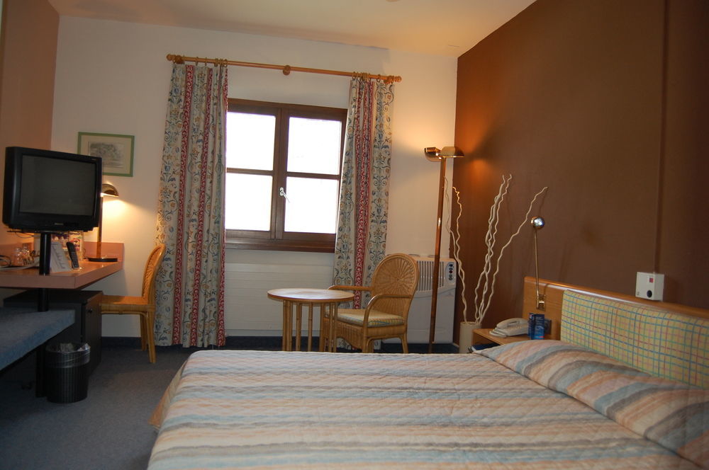 Hotel Bellinzona Sud Swiss Quality Монте-Карассо Экстерьер фото