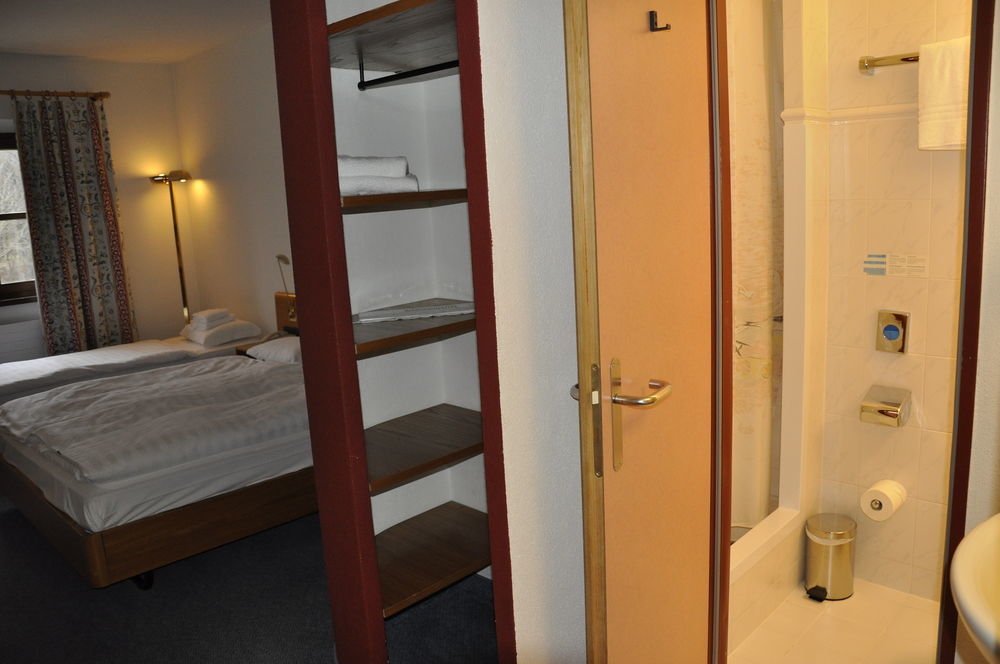 Hotel Bellinzona Sud Swiss Quality Монте-Карассо Экстерьер фото