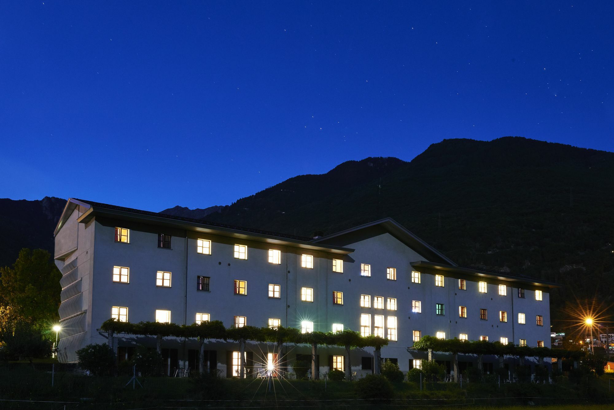 Hotel Bellinzona Sud Swiss Quality Монте-Карассо Экстерьер фото